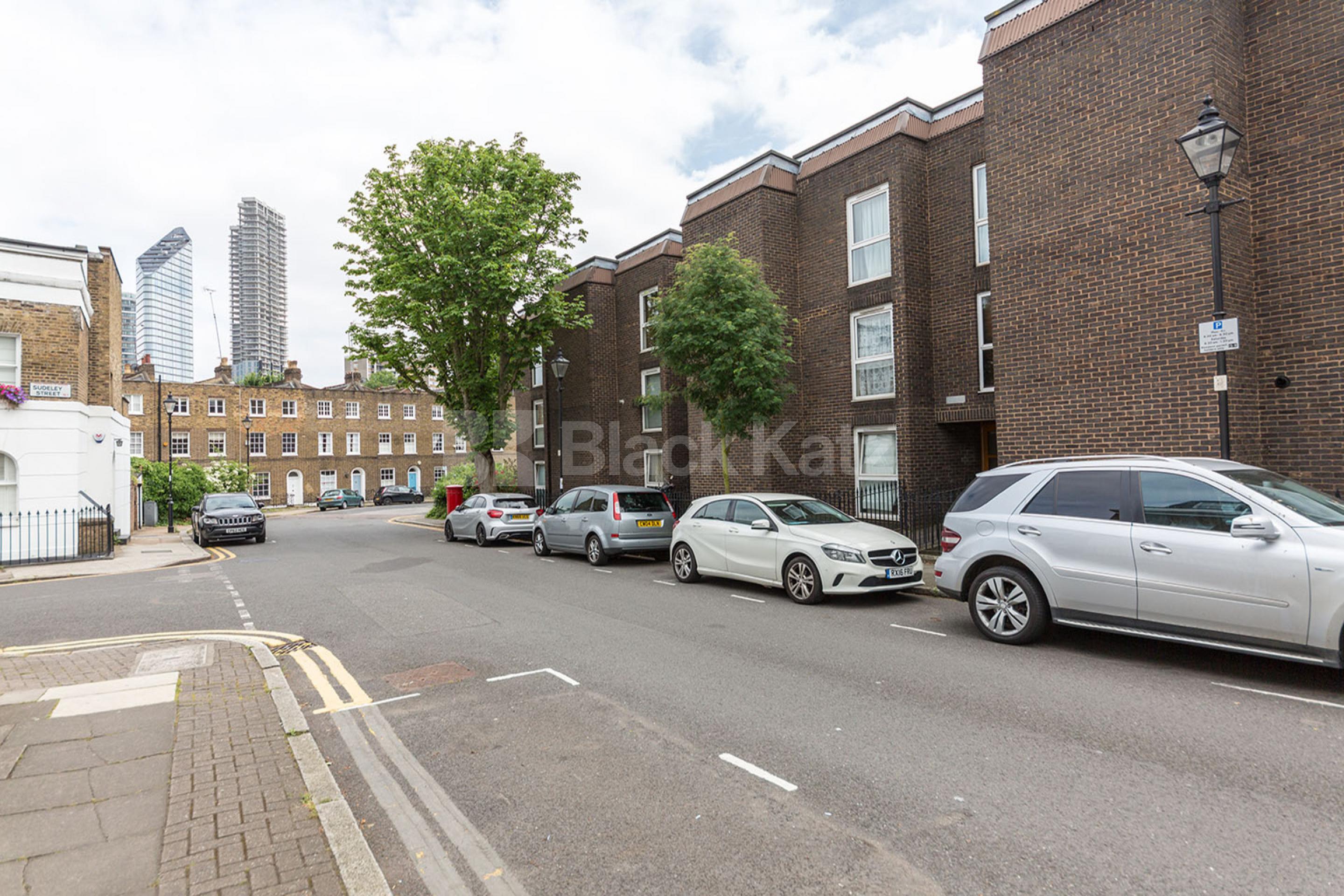 			3 Bedroom, 1 bath, 1 reception Apartment			 Elia Street, Angel N1
